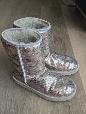 UGG  Champagne Sequin Classic Short Boots